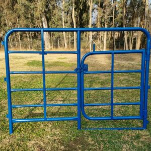 2m cattle hurdle with drafting gate for sale (copy)